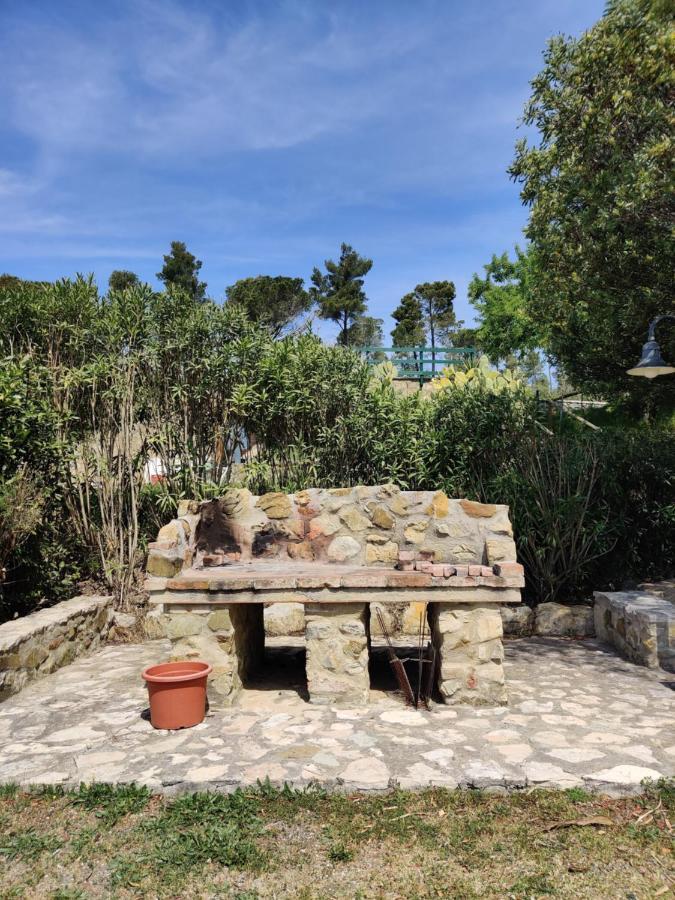 Agriturismo Le Pellicce Villa Riparbella Exterior foto